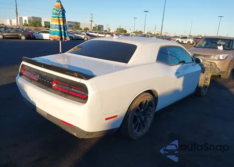 2021 Dodge Challenger R/T Scat Pack z USA, uszkodzony, nr VIN 2C3CDZFJ9MH641563